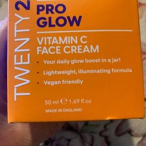 Twenty Pro Glow Vitamin C Face Cream